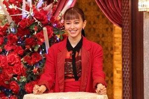 山本舞香が本音連発「芸能界辞めてキャバ嬢になりたかった」「親友をビンタ」