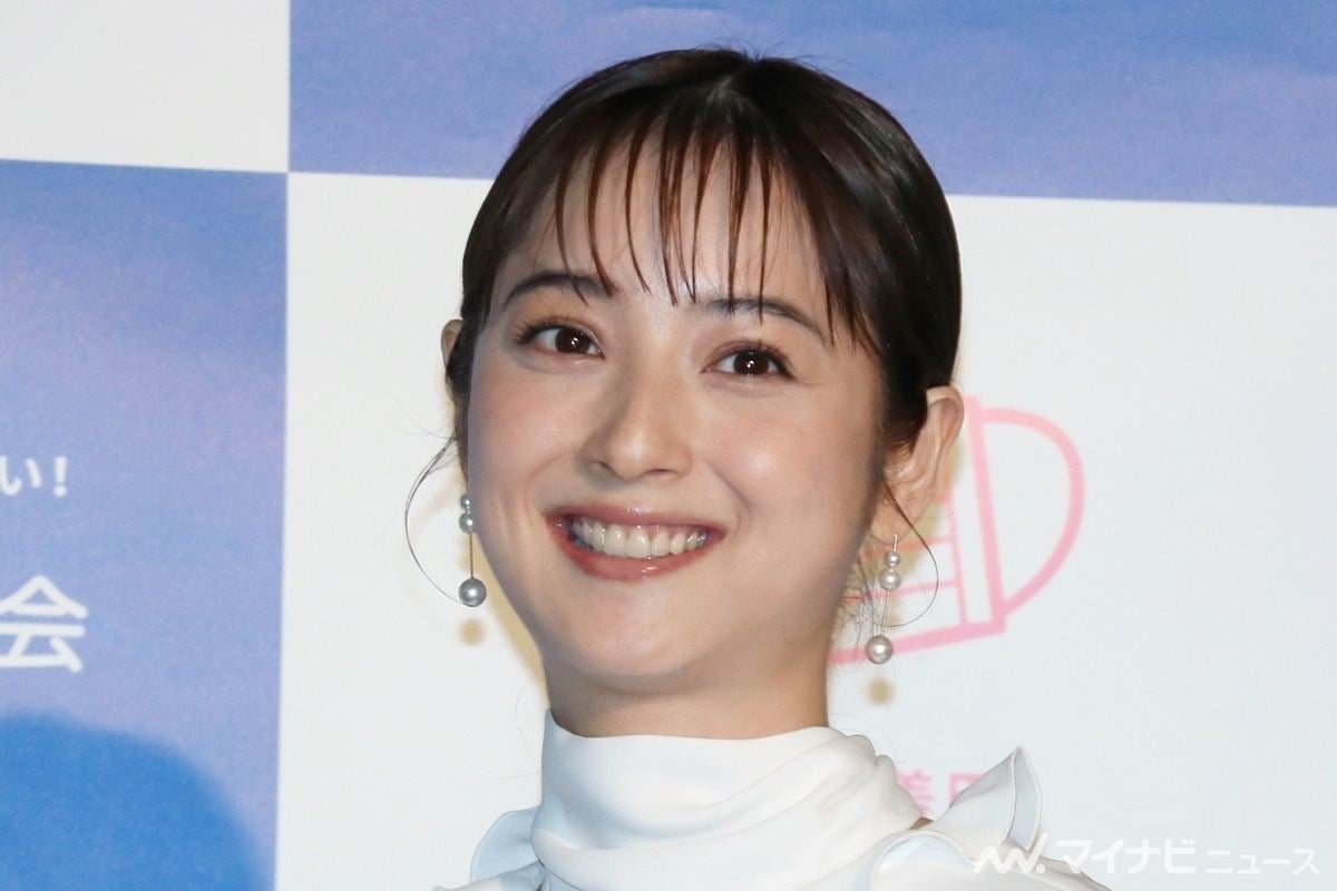 佐々木希 夫 渡部の不倫騒動後初の公の場 笑顔で 安心マーク Pr マイナビニュース