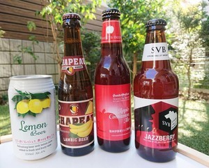 週末の昼下がりに、個性的な味わいの「フルーツビール」を飲み比べ