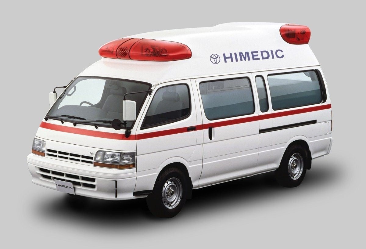 かっこいい救急車の壁紙を公開中 トヨタ救急車 ハイメディック が生産台数1万台を達成 トヨタ救急車web マイナビニュース