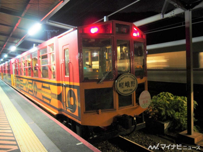 嵯峨野トロッコ列車ライトアップ 試乗会 幻想的な夜景を楽しむ マイナビニュース