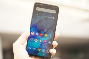 +Style、TCLの5Gスマホ「TCL 10 5G」を39,800円で先行販売