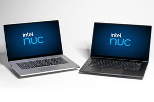 Intel、NUCブランドでホワイトブック市場向けノートPCキット「NUC M15」