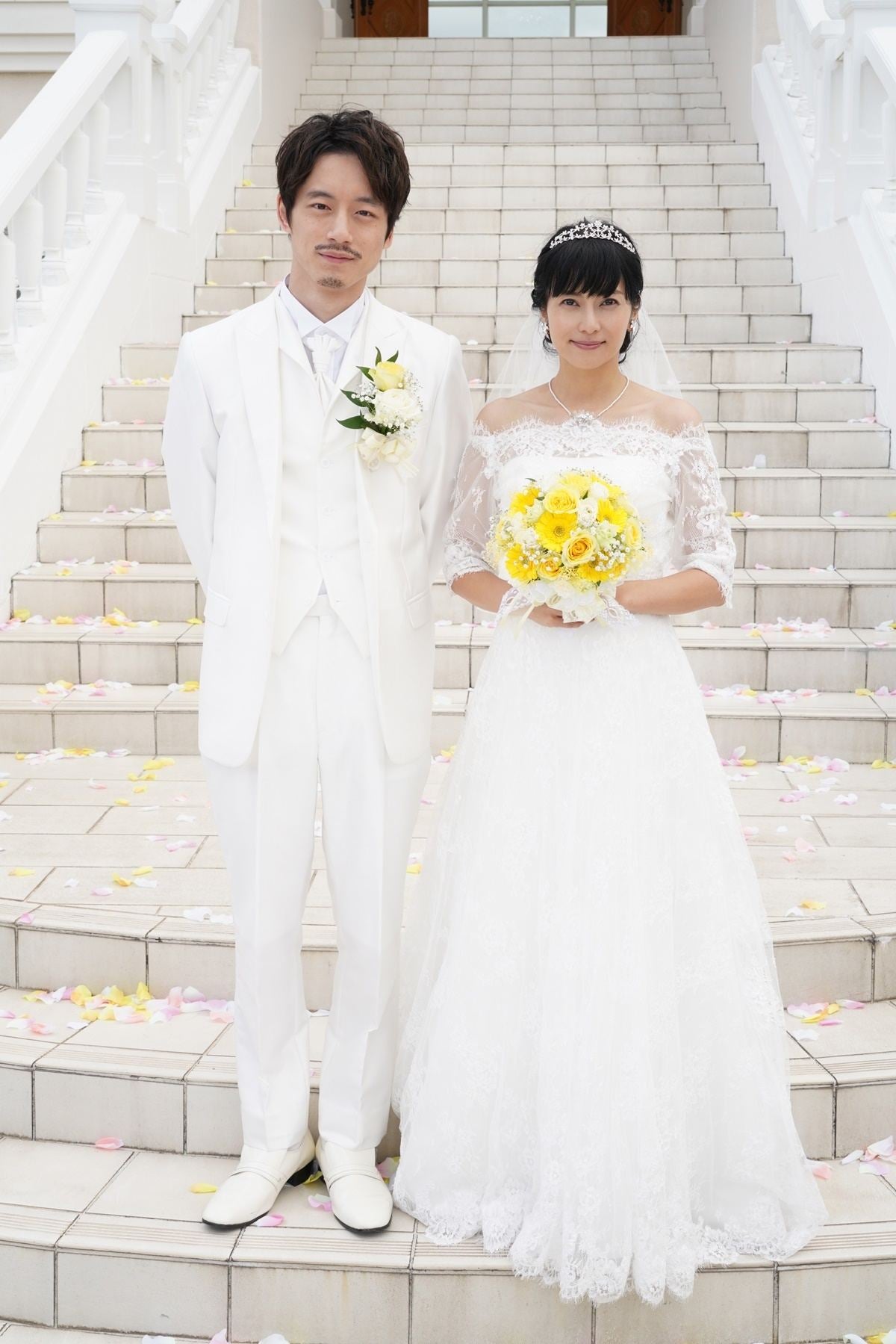 柴咲コウ ウエディングドレス姿披露 坂口健太郎と結婚式シーン マイナビニュース