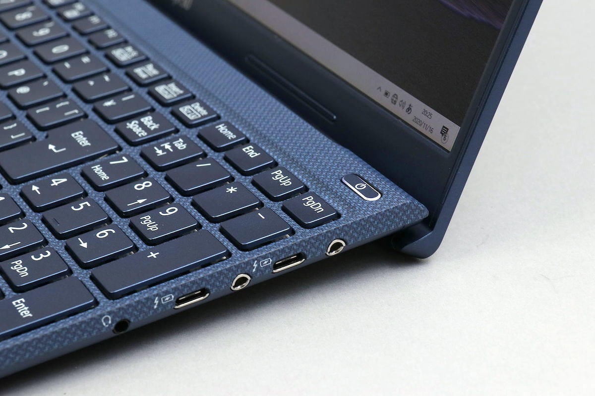 FMV LIFEBOOK TH77/E3