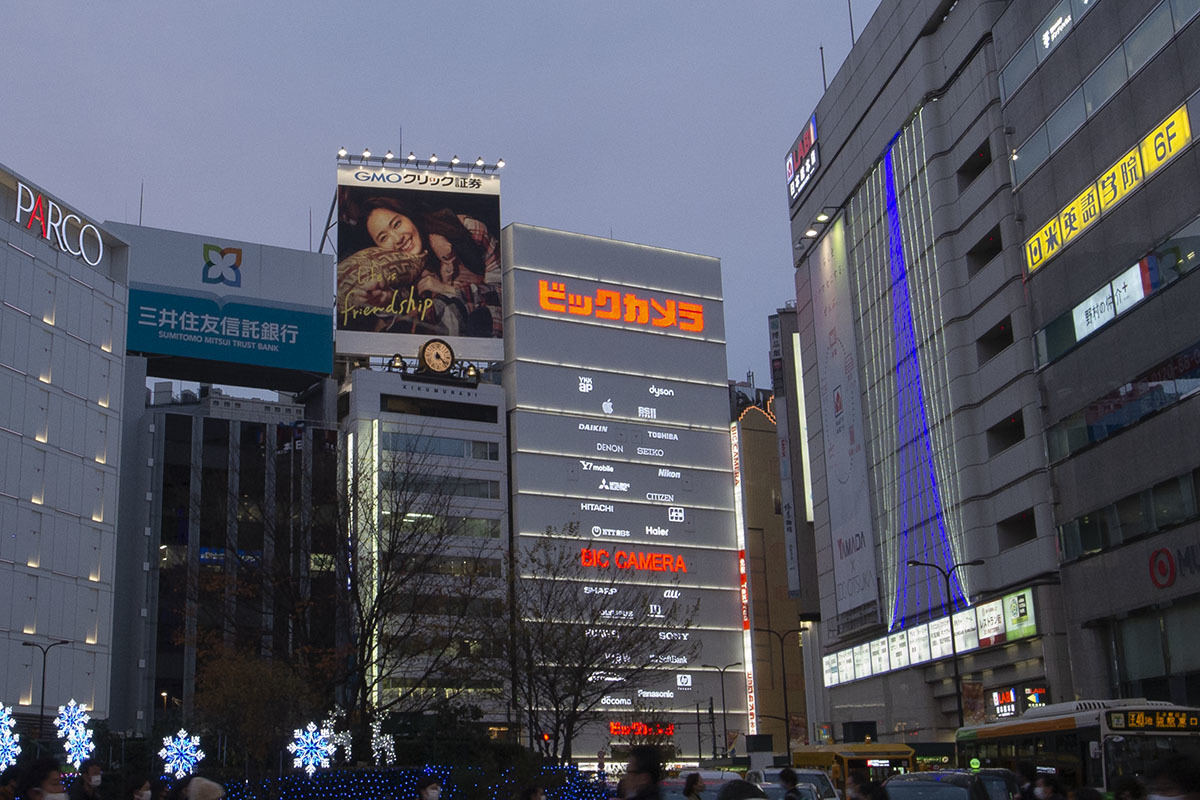 ビックカメラ池袋東口カメラ館で在庫処分セール、2021年1月11日閉店へ