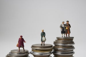 老後の生活費、単身者と夫婦の平均は? 