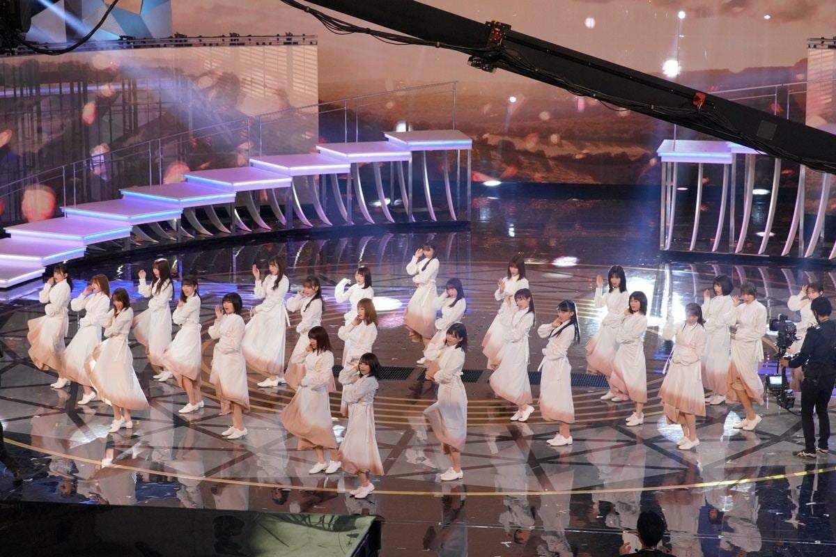 紅白リハ始まる 日向坂46 櫻坂46 Hey Say Jumpが登場 マイナビニュース