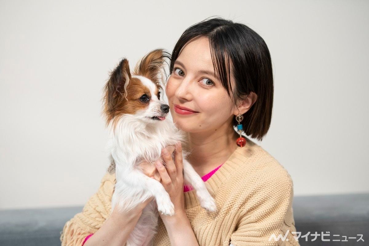 ベッキー 愛犬たちから学び 温もりに 心が救われる 瞬間も マイナビニュース