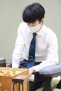 藤井聡太二冠が2021年白星発進！　昇級確率は単純計算で99%　第79期順位戦Ｂ級２組