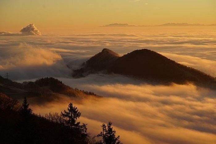 山の上の雲海