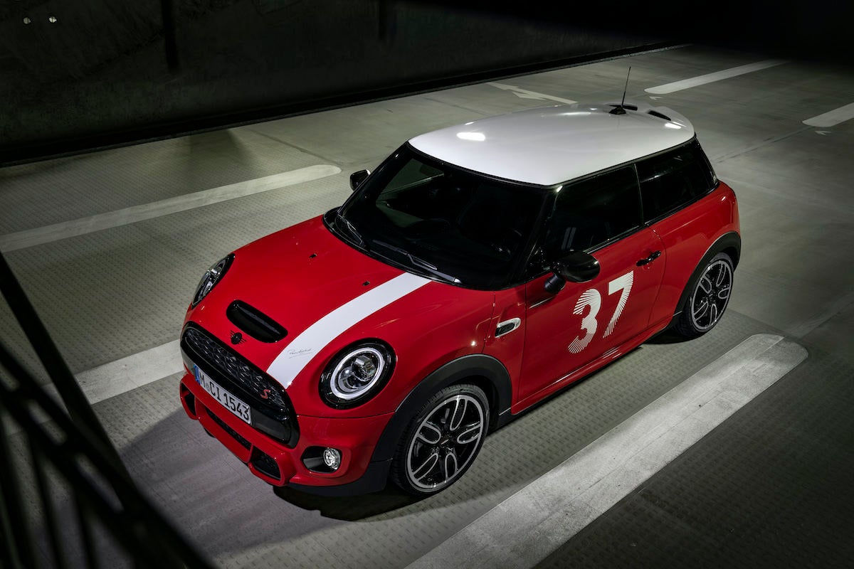 Mini 伝説のドライバーがラリーを制した車両にインスパイアされた限定車を発売 マイナビニュース