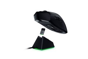 Razer、数量限定だった「Razer DeathAdder V2 Pro チャージングドックバンドル」を一般販売