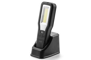 4種類の照射モードを備える充電式LEDライト　USB-C経由で充電