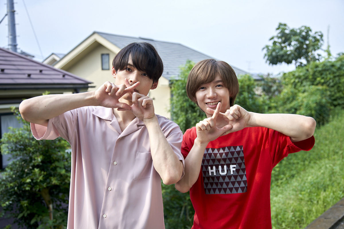 左から松村北斗、七五三掛龍也