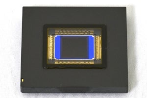 ニコン、高速撮影と広ダイナミックレンジを両立した積層型CMOSセンサー