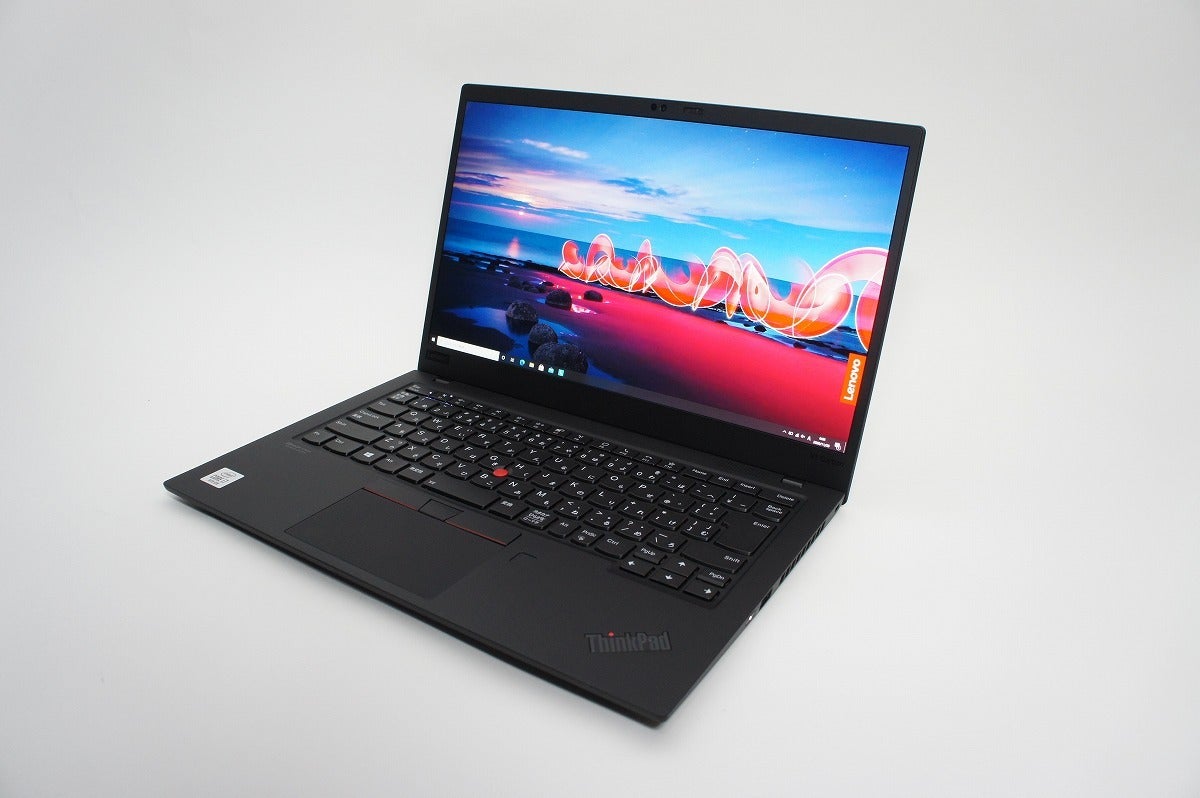 薄い軽い、高性能とこれぞ万能ノートPC！ 「ThinkPad X1 Carbon Gen 8