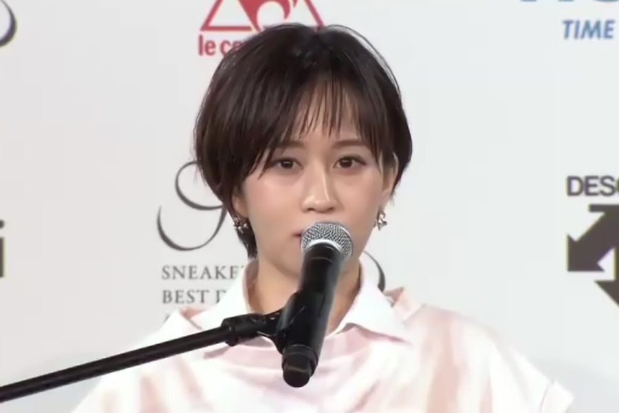 前田敦子 離婚協議報道後初の公の場 スニーカーベストドレッサー賞を受賞 マイナビニュース