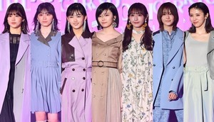 櫻坂46、春らしい衣装でランウェイ　渡邉理佐、山崎天、小林由依ら7人登場