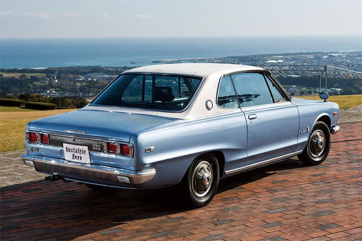 まさに旧車の世界遺産レベル ブルーメタリックのボディに ホワイトのレザートップの組み合わせ 1972年式 日産 スカイライン Ht 00 Gt X Vol 3 ハコスカ ケンメリへの憧憬 マイナビニュース