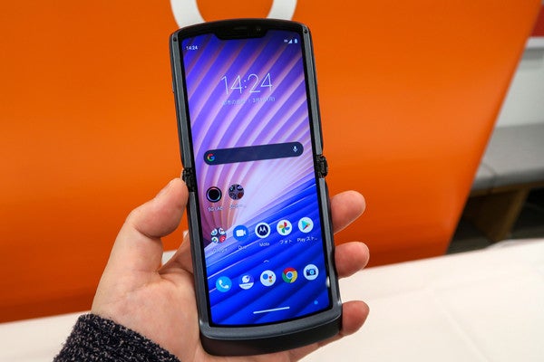 折りたたみスマホ「motorola razr 5G」がついに日本上陸