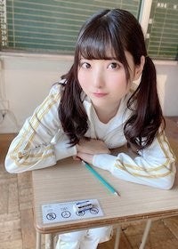 アイドル小鳥遊るいがジャージ姿で学生風コスプレに もし後ろの席がるいだったら マイナビニュース