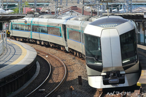 東武鉄道、満開の桜を隅田川橋梁から見る「サクラトレイン」を運行