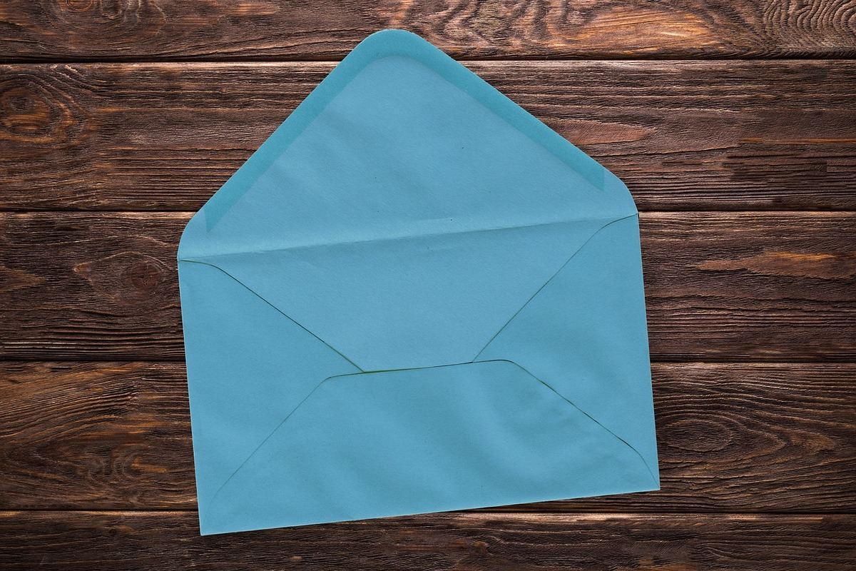 封筒を郵送する際の書き方を解説 縦書きと横書きの違いとは マイナビニュース
