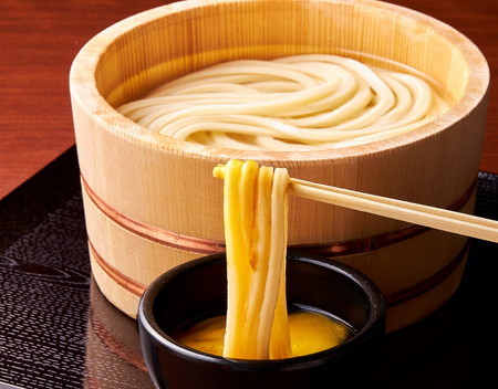 「釜揚げうどん」(並 140円←290円/大 200円←400円/得 250円←510円)