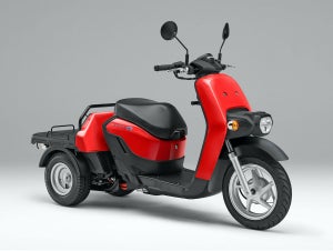 Honda、ビジネス用電動三輪スクーター「ジャイロ e:」発売