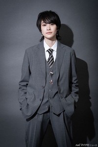 『仮面ライダー滅亡迅雷』中山咲月が語る、絶妙なバランスの4人「誰が欠けてもいけない」