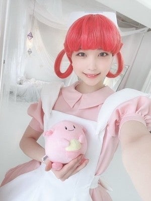 2 5次元モデルあまつまりな ポケモン ジョーイさんのコスプレ披露 マイナビニュース