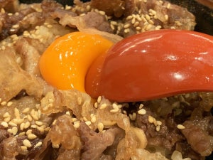 丸亀製麺、4月6日より「神戸牛と大和芋のとろ玉うどん」発売! 早速食レポ