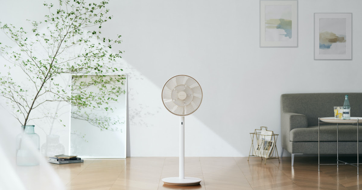 バルミューダ、二重羽根の扇風機「The GreenFan」人気の限定カラーが再登場 | マイナビニュース