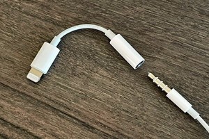 Iphone 12の箱から姿を消した Earpods 代わる最強イヤホンを探せ マイナビニュース