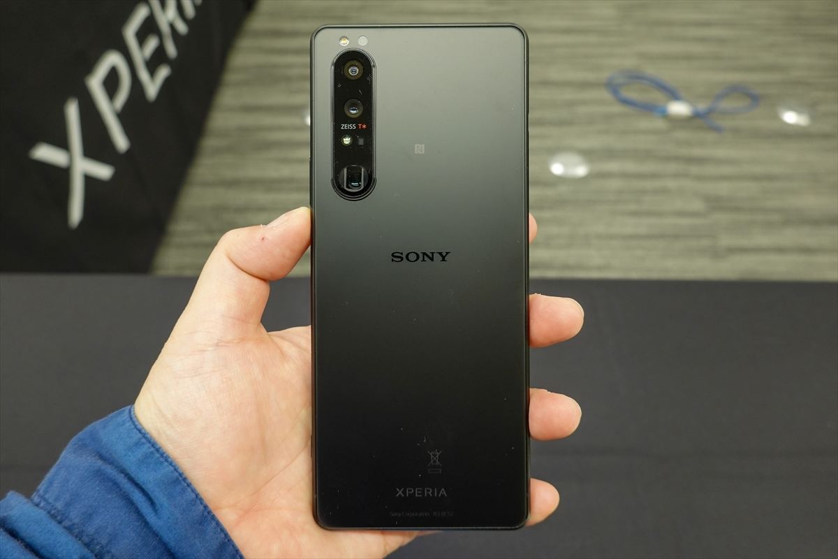 定番大人気 Xperia10 Ⅲ ブラックの通販 by にー's shop｜ラクマ ...