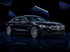 「BMW 8シリーズ グラン クーペ」の魅力を最大限に高めた限定車を発表
