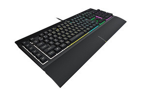 CORSAIR、IP42防滴設計の低価格ゲーミングキーボード「K55 RGB PRO」