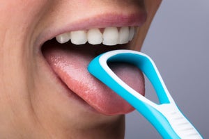 実はダイエットにもなる! 歯科医が教える「舌みがき＆うがい」の習慣
