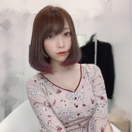 コスプレイヤー宮本彩希が春ワンピース姿を披露 表情も儚げで奇麗 と絶賛 マピオンニュース