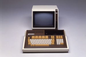 富士通のパソコン誕生40周年、「FUJITSU PC 40th Anniversary」スタート