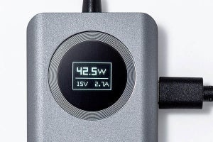 消費電力も表示できる電圧/電流チェッカー搭載のUSB-Cハブ　サンワサプライ