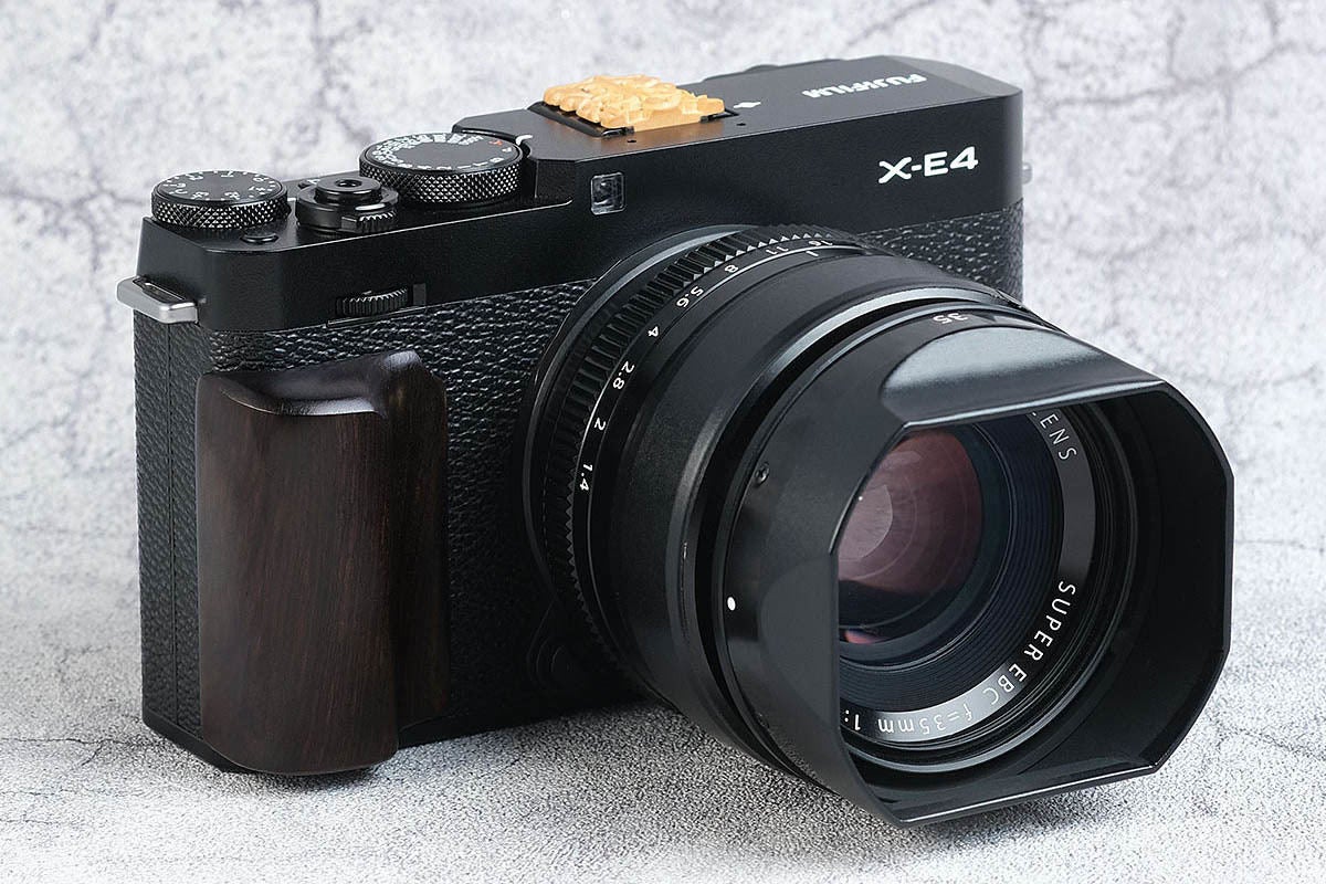 焦点工房、黒檀を用いた「FUJIFILM X-E4」用のカメラグリップ | マイ