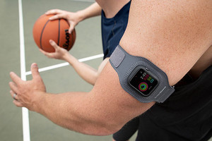 上腕にApple Watchを装着できるアームバンド「ActionSleeve 2」