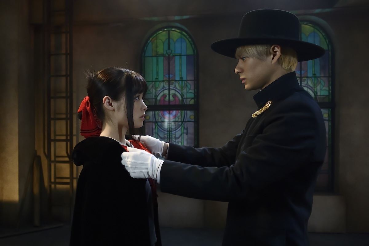 左から橋本環奈、平野紫耀