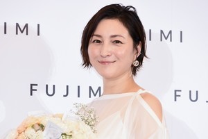 広末涼子、おうち時間は子供たちと料理「料理男子に育って」【動画あり】