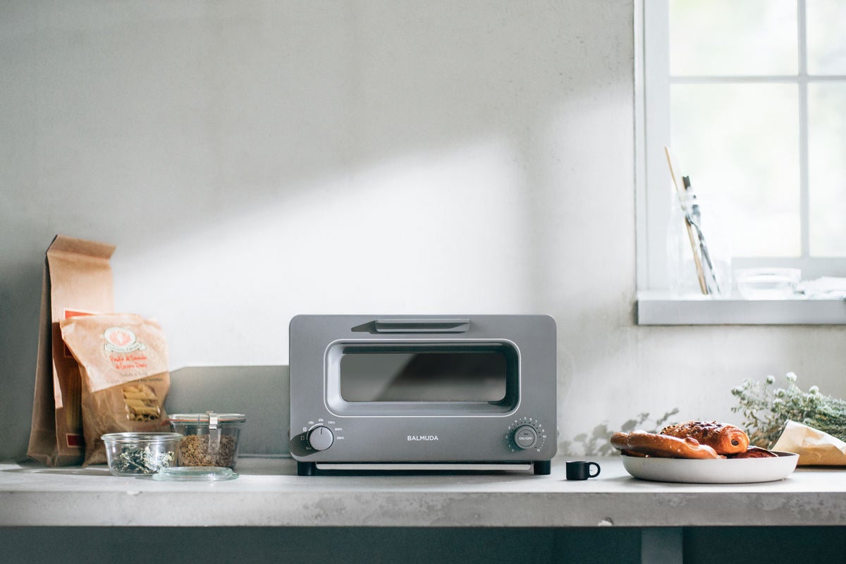 バルミューダ、トースター「BALMUDA The Toaster」にオンライン限定カラー | マイナビニュース