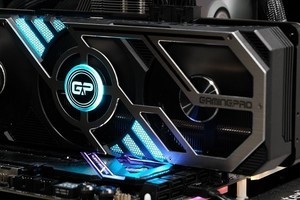 Palit、光の当たり方で色合いが変化するGeForce RTX 3060 Ti搭載 Palit、光の当たり方で色合いが変化するGeForce RTX 3060 Ti搭載