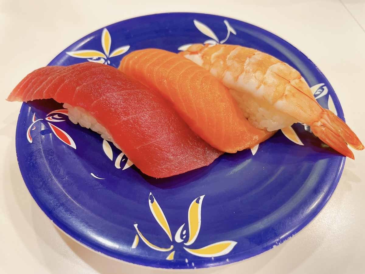 今だけ! 超鉄板3貫 (めばち鮪・サーモン・海老) 210円