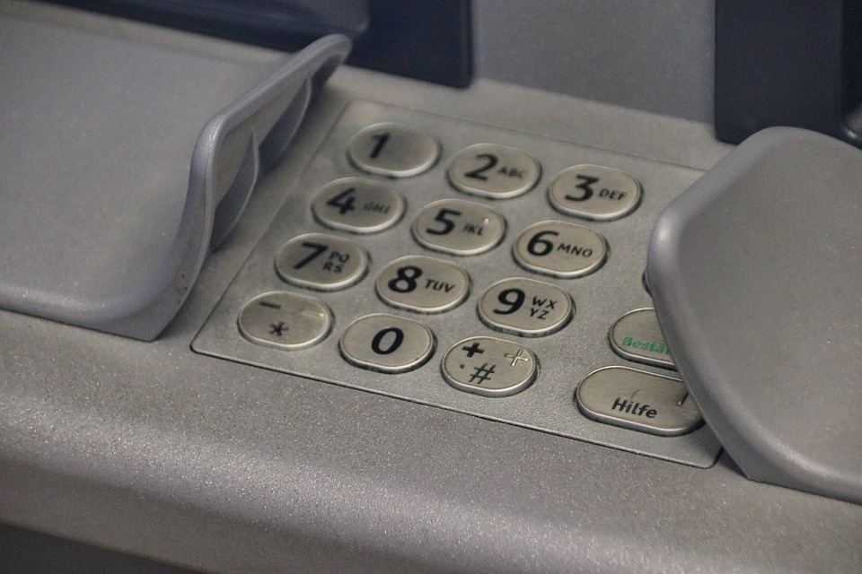 コンビニATMの年末年始の営業時間は?